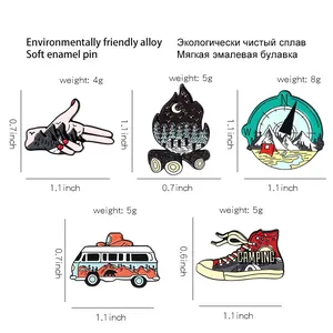 Σετ καρφίτσες σμάλτου κάμπινγκ με βαν βουνού και σήματα για φωτιά στο δάσος