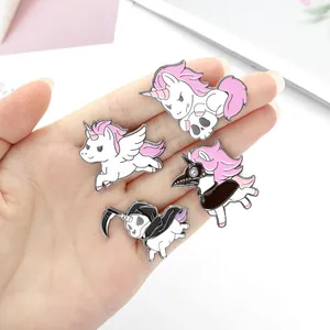 Cartoon eenhoorn emaille speldjes set met schedel en magere hein voor kleding