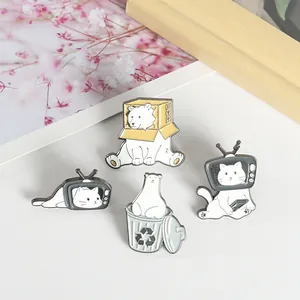 Juego de cuatro pines esmaltados de gatos TV y osos polares para mochilas y ropa
