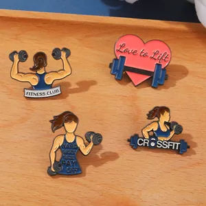 Détails de badges en émail thème fitness avec haltères et textes de motivation