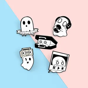 Cartoon Gespenst Legierung Emaille Brosche Musik Radio Kopfhörer Media Player Pins Abzeichen Für Kleidung Taschen Schmuck Zubehör Geschenk