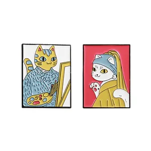 Détail de pins en émail de chats inspirés par Van Gogh et La Jeune Fille à la perle