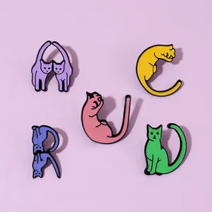 Cartoon Cat Alphabet Enamel Brooch Alloy Animal Letter Pin Creative Badge Decoration For Clothes Bags Backpacks Jewelry Gift