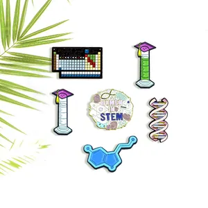 Set de 6 pines de esmalte científicos con ADN, matraz químico y diseño Women in STEM