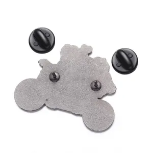 Vue arrière du pin's grenouille moto avec double fermoir en caoutchouc et texture métal