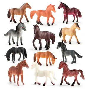 Set di 12 statuette realistiche di cavalli in varie razze e posture naturali