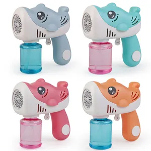 Pistolets à bulles dauphin automatiques à 12 trous en quatre couleurs avec solution à bulles