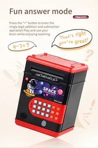 Detalle de la hucha con teclado de calculadora y sensor de huellas para niños
