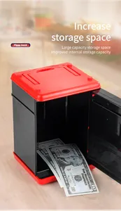 Vista detallada de hucha roja con gran espacio interno y billetes simulados