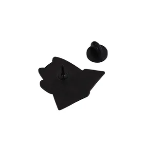 Dos de broche en émail noir avec épingle métallique et fermoir en caoutchouc durable