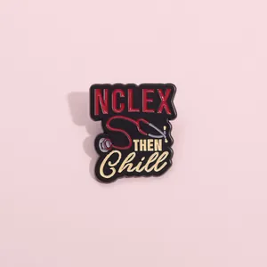 Λεπτομέρεια καρφίτσας σμάλτου NCLEX THEN Chill με σχέδιο στηθοσκόπιο για νοσηλευτές