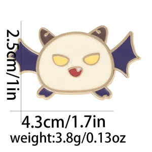 Détails d'un pin's chauve-souris en émail avec dimensions 4,3 x 2,5 cm et un poids de 3,8g