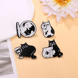 Broche en Émail Chat Dessin Animé Alliage de Zinc Loupe Aquarium Verre à Vin Badge Animal Drôle Épingle pour Vêtements Sac Décor