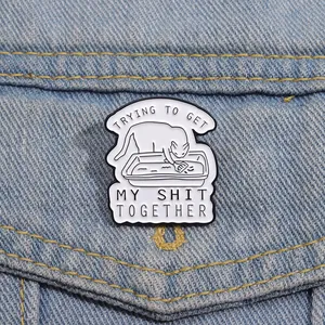 Badge En Émail Chat Rigolo Trying To Get My Shit Together Broche En Alliage Humoristique Pour Vêtements Sac Décoration