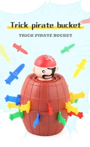 Détail du jeu de tonneau de pirate avec des épées colorées et tête de pirate
