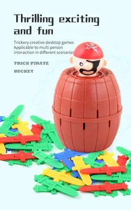 Jeu de tonneau pirate classique avec dagues colorées pour s'amuser à plusieurs en fête