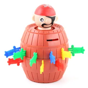 Jeu de tonneau de pirate classique avec figurine et 24 poignards colorés pour fête d'enfants