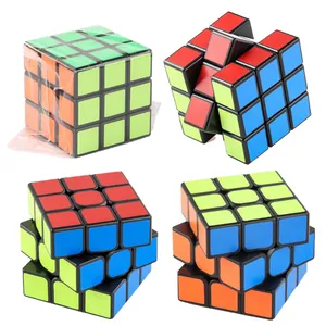 Cubo Magico Professionale 3x3x3 in Plastica con Angoli Arrotondati Speed Cube Puzzle Giocattolo per Bambini Adulti Gioco Rompicapo Educativo