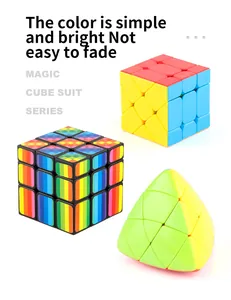 Coffret de trois cubes magiques comprenant un 3x3, un cube asymétrique et un pyramidal