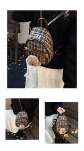 Mini sac à dos à carreaux avec breloque ours présenté sous plusieurs angles d'automne
