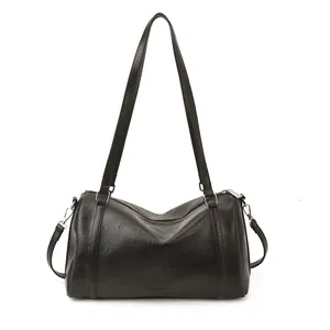 Sac Boston rétro en cuir noir avec ferrures argentées et bandoulières réglables