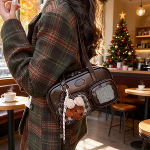 Sac oreiller marron vintage avec breloque ours en peluche et motif léopard