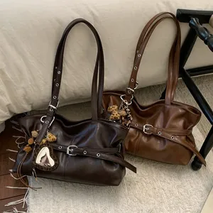 Sac à Épaule en Cuir PU Vintage Pour Femmes Sac Sous les Bras Plissé Rétro Avec Pendentif Cœur Léopard Sac Cabas Boucle Sac à Main Navette Quotidien
