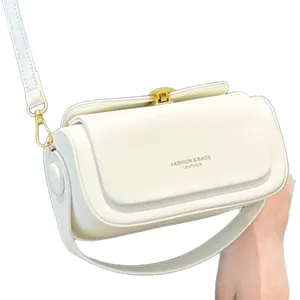 Sac à bandoulière tendance en cuir PU crème avec garniture dorée et rabat