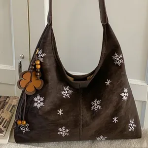 Women Snowflake Embroidery Large Capacity Tote Bag Retro PU Leather Hobo Underarm Bag With Flower Charm Daily Shoulder Bag