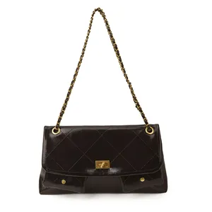 Chic quilted leather tote bag with gold chain strap and metal clasp in dark brown finish