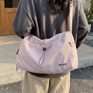 Lila Reisetasche für Damen mit großem Fassungsvermögen, Kordelzug und Schultergurt