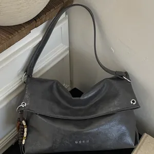Women Retro Glossy PU Leather Shoulder Bag Large Capacity Tote Crossbody Handbag Wrinkled Minimalist Korean Style Bag