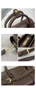 Détails du sac à main marron avec ferrures dorées, mousqueton et surpiqûres contrastées