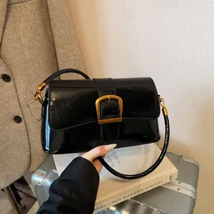 Vintage Lackleder Achseltasche Für Damen Retro Gold Pferdebissschnalle Schultertasche Glänzende PU Handtasche Umhängetasche