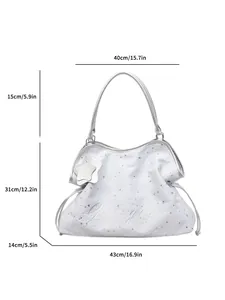 Spécifications de taille pour le sac fourre-tout argenté avec motif d'étoiles grises