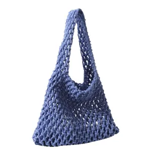 Bolso de malla azul hecho a mano con diseño hueco para la playa y vacaciones de verano