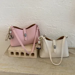 Minimalist Lychee Pattern PU Leather Hobo Bag Women With Silver Lock and Detachable Plush Ball Heart Pendant Shoulder Bag