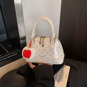 Vintage Punktemuster PU Leder Muschel Tasche Für Damen Süße Handtasche Mit Apfel Plüsch Anhänger Tägliche Umhängetasche Schmuck