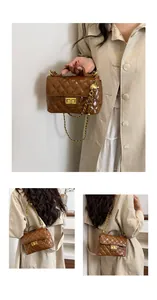 Vue en trois parties d'un sac bandoulière en cuir verni marron avec chaîne dorée