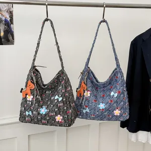 Damen Casual Denim Tote Bag Große Kapazität Umhängetasche Mit Blume Schleife Pony Anhänger Patchwork Tasche Für Uni