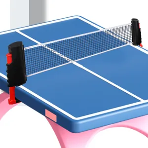 Draagbare uitschuifbare tafeltennisnetset met rood-zwarte klemmen voor binnentraining