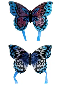 Détail d'ailes de papillon colorées avec paillettes et sangles de fixation en satin