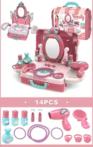 Detailansicht des 14-teiligen rosa Schminkkoffer-Spielzeugsets mit Spiegel und Zubehör