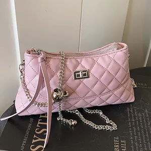 Sac Carré Matelassé pour Femme en Cuir PU avec Chaîne et Décor de Boule en Métal Élégant Sac Bandoulière de Navettage