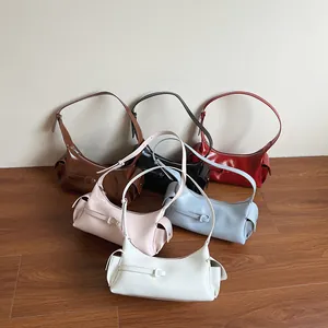 Sacs portés épaule Hobo en six couleurs, dont marron, noir et bordeaux élégant