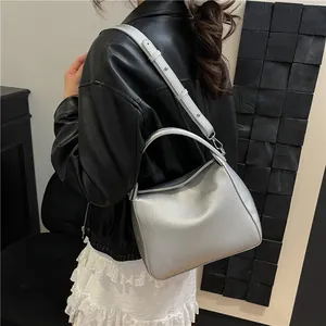 Sac Boston Vintage en Cuir PU Grain Litchi pour Femme Design de Niche Sac Bandoulière Souple Avec Bandoulière Amovible Sac de Mode