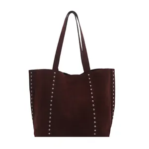 Grand sac cabas vintage en daim bordeaux avec clous argentés pour femmes