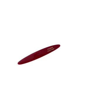 Fermaglio per capelli bordeaux fatto a mano con elegante scritta dorata su sfondo bianco