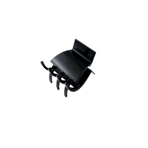 Minimalistische matte schwarze Metall Haarklammer mit starker Feder für hohen Pferdeschwanz