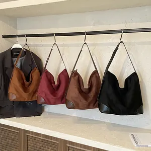 Ρετρό μεγάλες τσάντες hobo σε τέσσερα vintage χρώματα με σουέτ υφή και δερμάτινες λεπτομέρειες